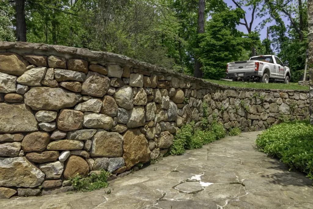 Retaining wall